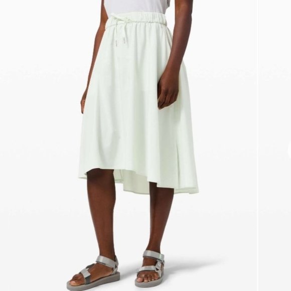 lululemon athletica Dresses & Skirts - 2020 Lululemon Light Miny Green Hi Low Time To Flounce Skirt Size 10